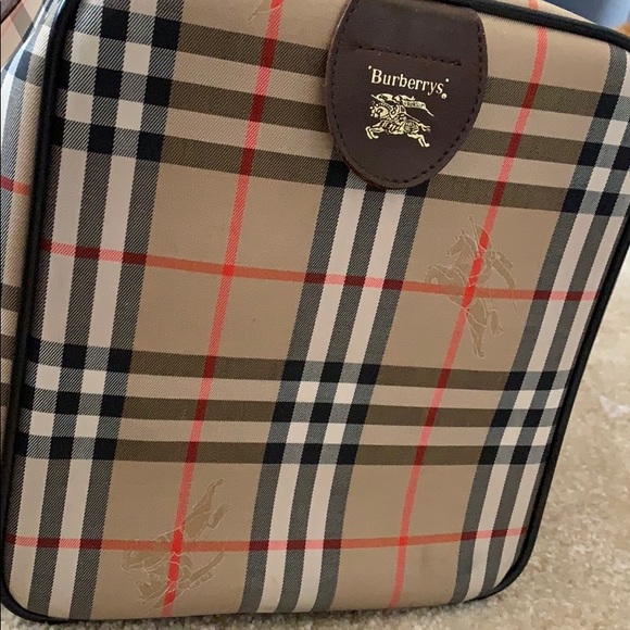 Authentic Burberry Vintage Travelling Bag!!! - Picture 4 of 7